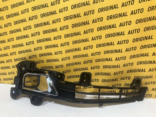 Решітка переднього бампера, права 5310360010 TOYOTA