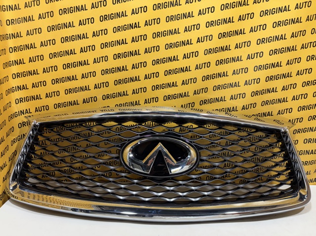 Решітка радіатора 623105NA0A NISSAN