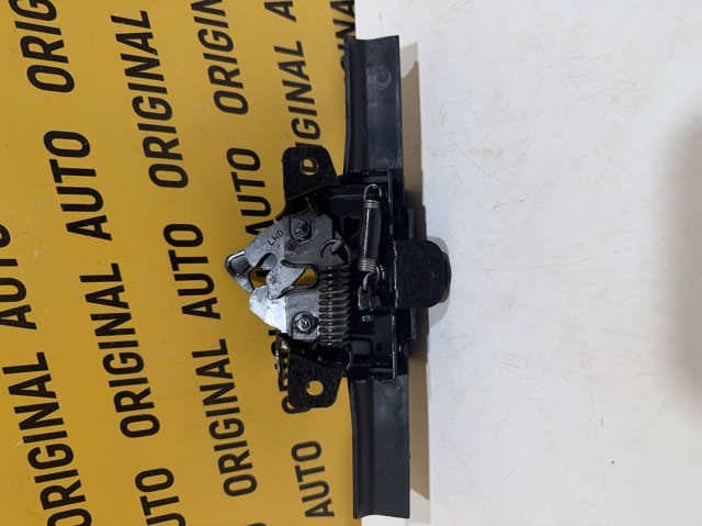 Замок кришки капота 811303S000 HYUNDAI