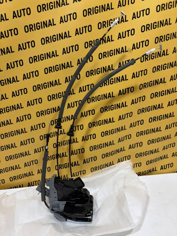 Замок задньої дверї, правої 81420C5000 HYUNDAI