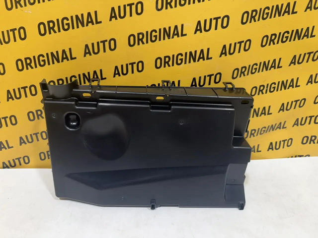 Корпус блоку запобіжників 8266360150 TOYOTA