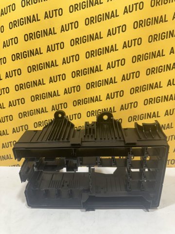 Монтажний блок 8274160070 TOYOTA