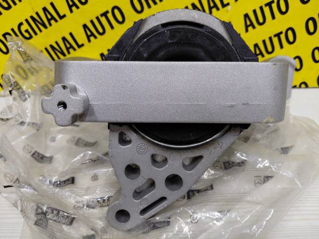 Права подушка двигуна B38M39060B MAZDA