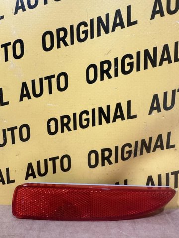 Правий катафот заднього бампера D350515L0F MAZDA