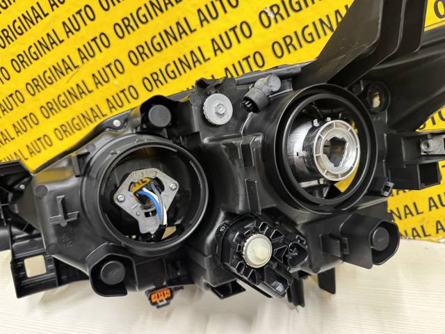 Права блок фара DB2R510K0D MAZDA