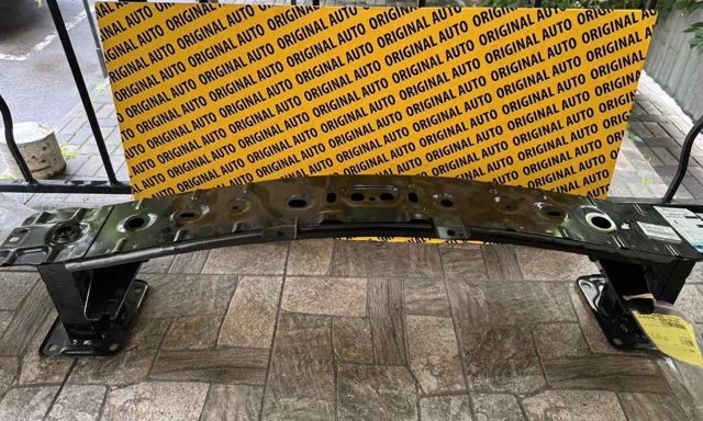 Шина бампера переднього DFR550070A MAZDA
