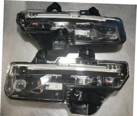 Лівий покажчик повороту DGH951070 MAZDA