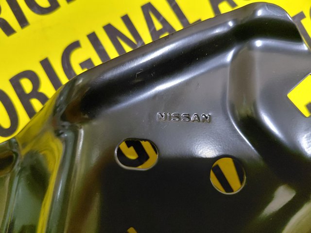 Переднє праве крило F31006RAMA NISSAN