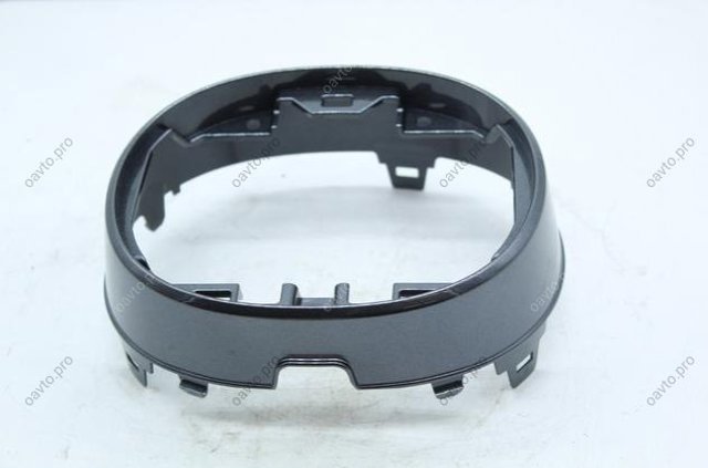 Кронштейн емблеми решітки радіатора G52N50716 MAZDA
