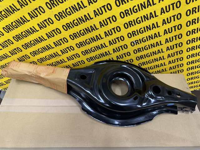 Балансир задній правий GHP928300A MAZDA