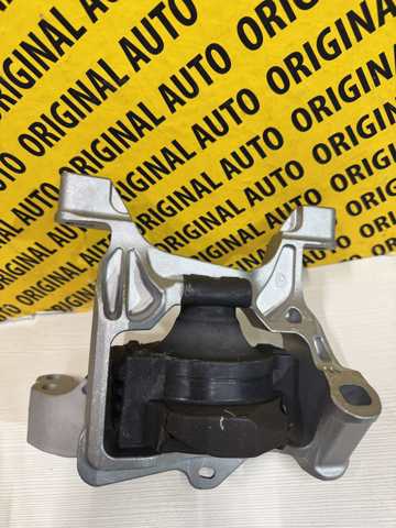 Права подушка мотора K15639060 MAZDA