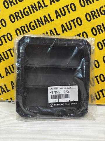 Решітка вентиляційна задня KB7W51920 MAZDA