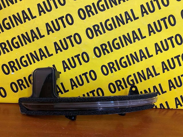 Покажчик повороту дзеркала, лівий KB7W69182 MAZDA
