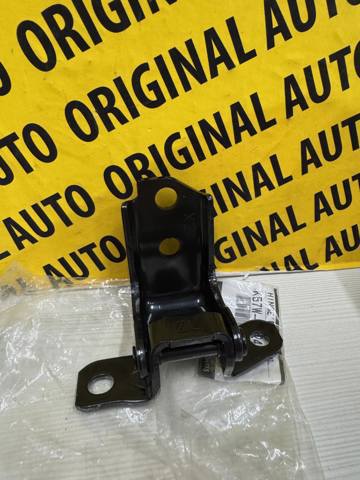 Петля задніх дверей, правих KB7W72240 MAZDA