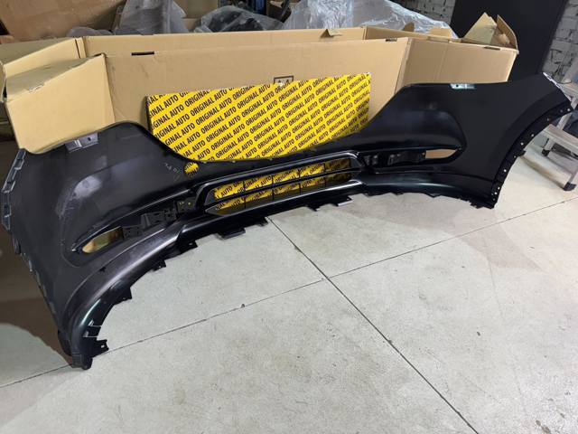 Бампер передній KB8A50031FBB MAZDA