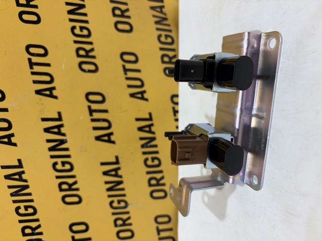 Клапан соленоїд регулювання заслонки EGR LF8218740 MAZDA