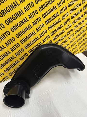 Повітроприймач PY8W13200B MAZDA