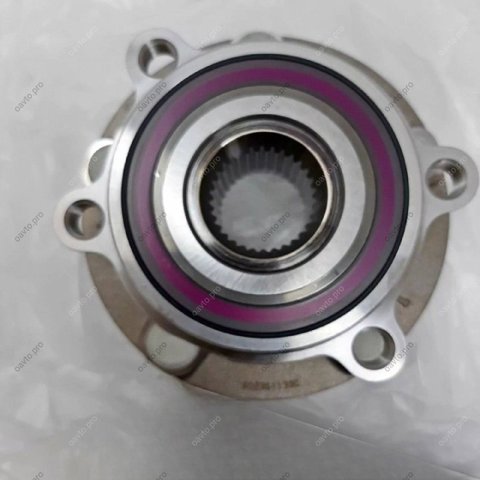 Маточина колеса передня TK483304XB MAZDA