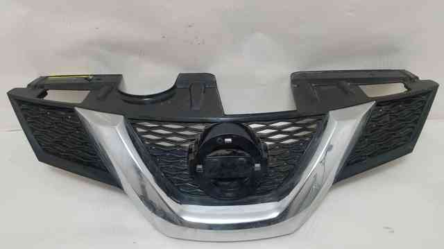 Решітка радіатора 623104BA0A NISSAN