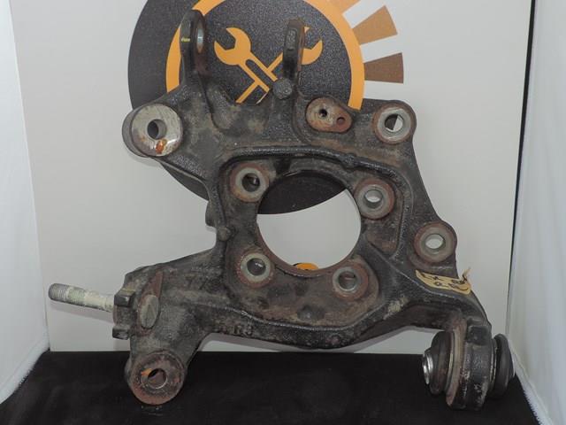 Кулак поворотний правий 423040E080 TOYOTA