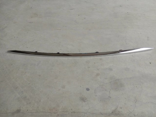 Накладка переднього бампера 620724BA0A NISSAN