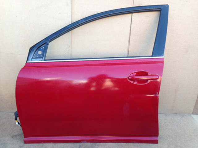 Двері передні ліві колір червоний тойота авенсіс toyota avensis t25 2003-2008 6700205050