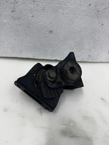 Подушка двигуна передня 123610T070 TOYOTA