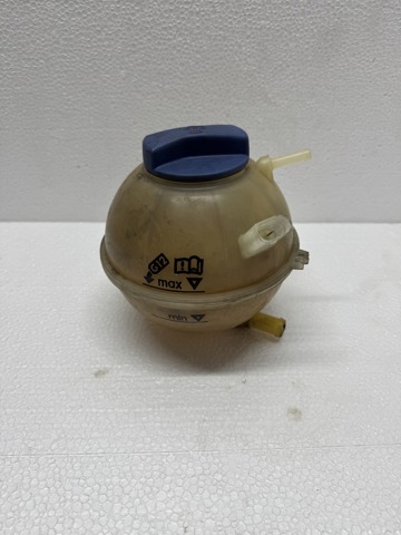 Бачок розширювальний 1J0121403B VAG