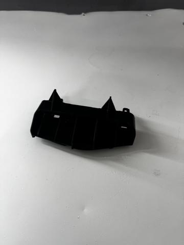 Кронштейн бампера заднього, правий 5256205050 TOYOTA