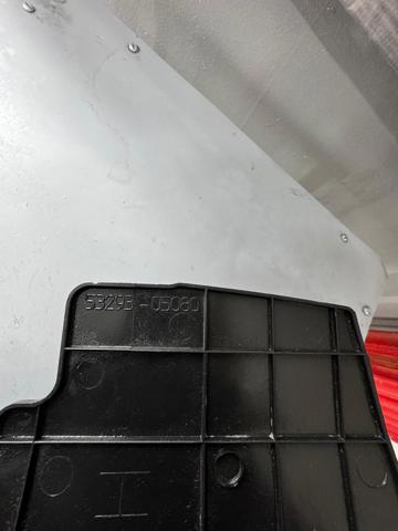 Повітропровід / дефлектор радіатора, правий 5329305080 TOYOTA