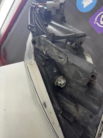 Фара ліва 8117005311 TOYOTA