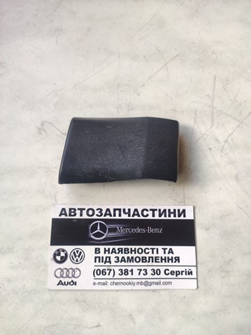 Молдинг заднього лівого крила 4D0854689 VAG