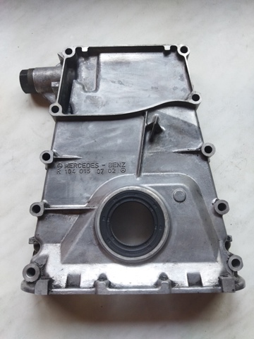 Кришка двигуна передня A1040150702 MERCEDES