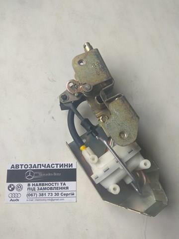 Замок 3/5-х дверей, задній A1407500284 MERCEDES
