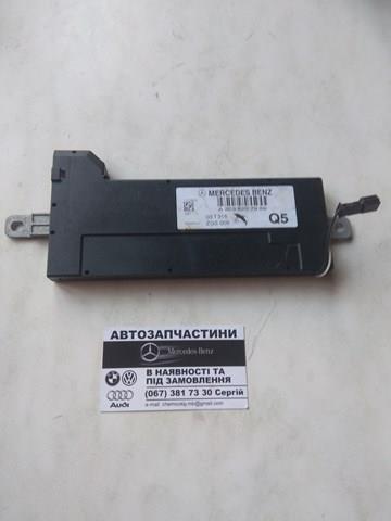 Підсилювач сигналу антени A2038207989 MERCEDES