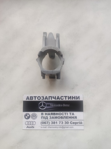 Кронштейн датчика парктроніка, передній боковий A2118850467 MERCEDES