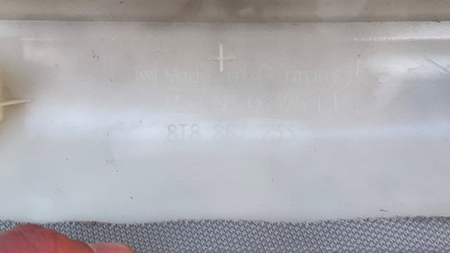 Обшивка стійки кузова внутрішня, передня ліва 8T8867233 VAG