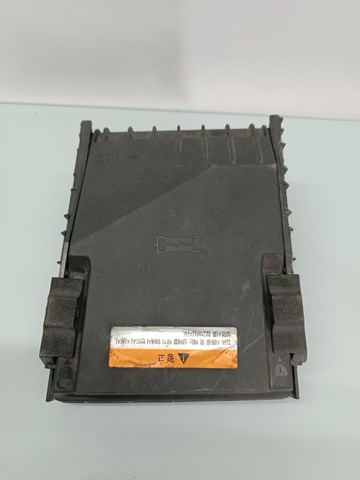 Кришка блока запобіжників 1K0937132G VAG