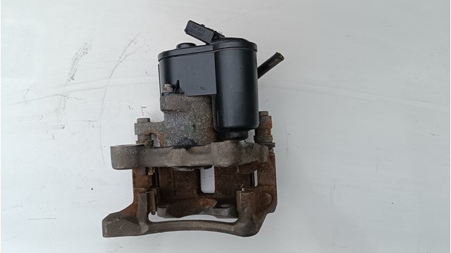 Супорт гальмівний задній правий 5N0615404 VAG