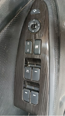 Кнопки переднього лівого склопід'ємника 935702T010 HYUNDAI