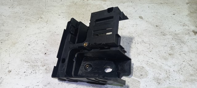 Корпус блока запобіжників 1K0907361B VAG