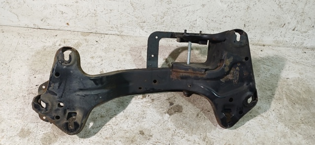 Балка кріплення коробки передач 22316762275 BMW