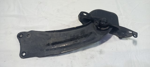 Важіль/тяга задньої підвіски подовжній нижній, лівий 3C0505225B VAG