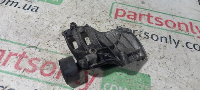 Кронштейн компресора кондиціонера 64557585167 BMW