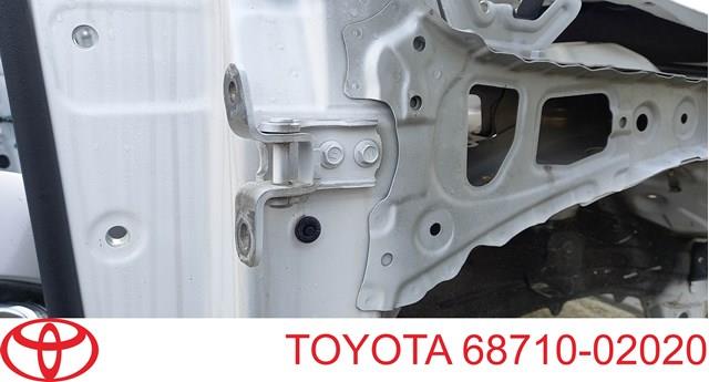 Дверний шарнір правий передній 6871002020 TOYOTA