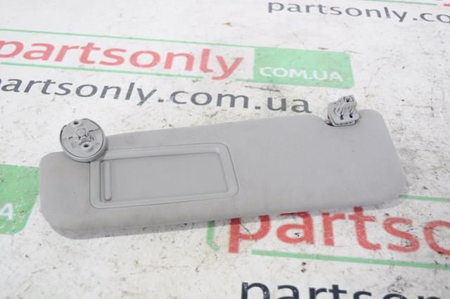 Козирок протисонячний 7431033F70B0 TOYOTA