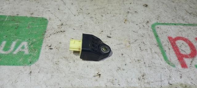Датчик Ейрбег передній 8983106070 TOYOTA