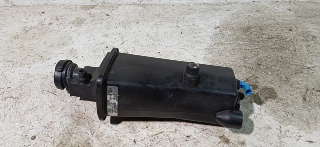 Бачок радіатора 8MA376755111 HELLA