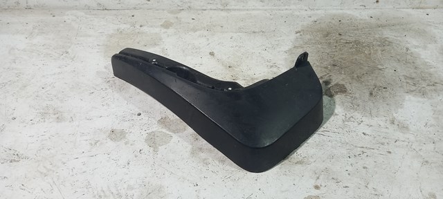 Бризковики задніх арок 8R0075101A VAG