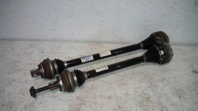 Піввісь задня, права 8W0501204J VAG